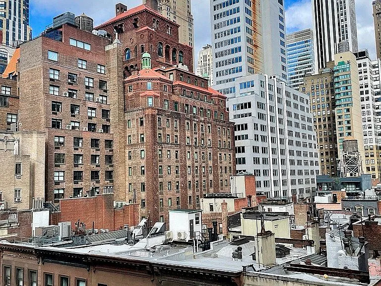 30 E 37th St #10H — Photo 11