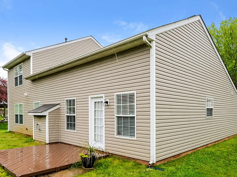 2108 Thorn Crest Dr — Photo 16