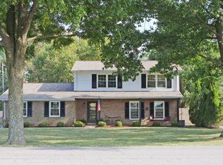 2827 Huntertown Rd, Versailles, KY 40383