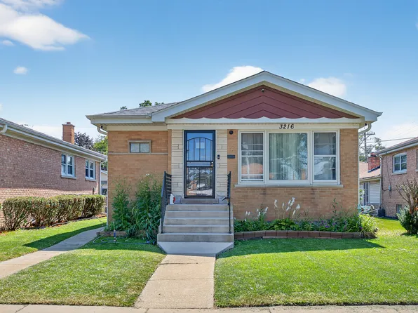 3216 Monroe St, Bellwood, IL 60104