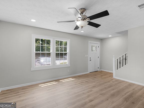4th image of 138 Hudson Bridge Ct