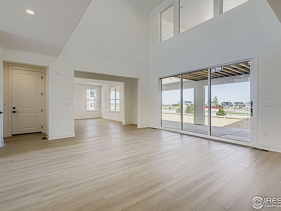 4th image of 3136 Westcliff Dr