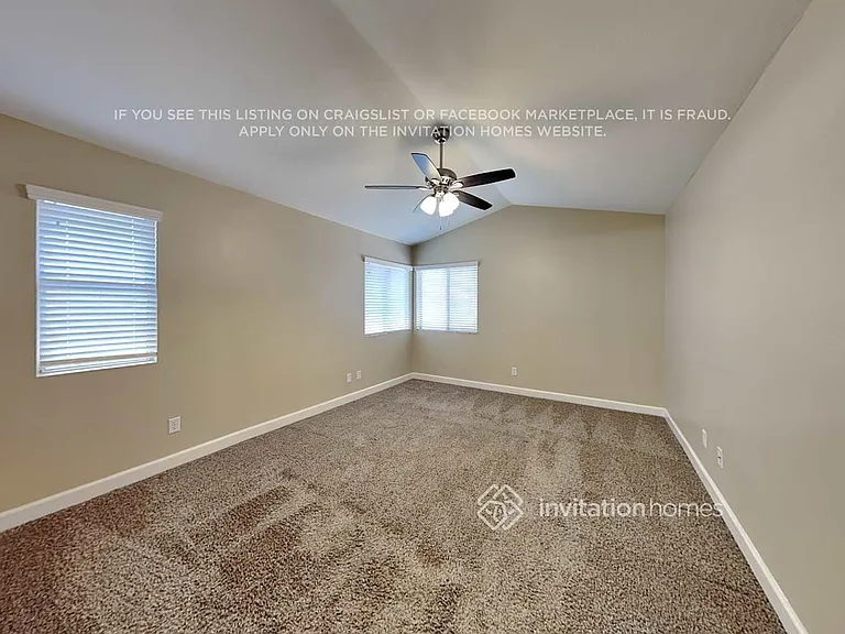 1140 N Leoma Ln — Photo 9