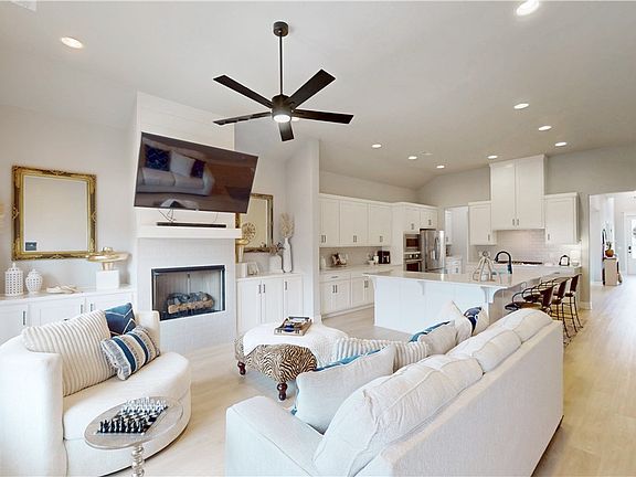 5th image of 6300 SW Luna Ln