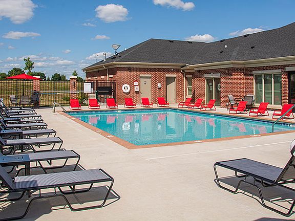 3rd image of 1400 SE Bishop Dr #2B-2Ba-941Sqft