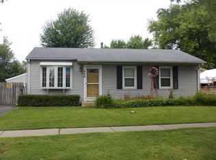 310 S Oltendorf Rd, Streamwood, IL 60107