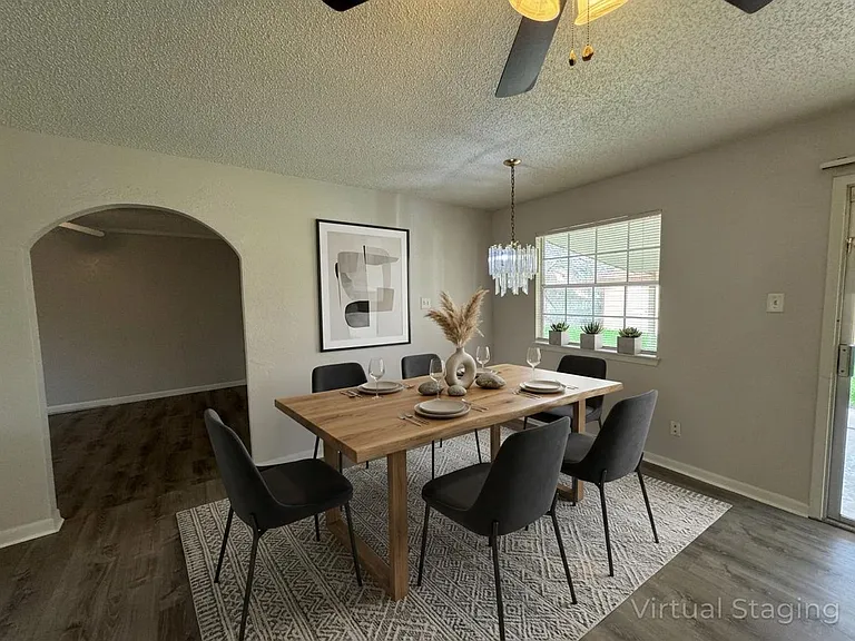 1402 Hammond Dr — Photo 14