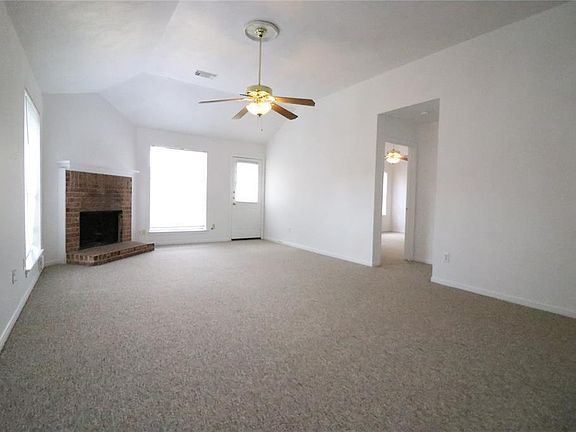 3rd image of 7434 Parkland Manor Dr