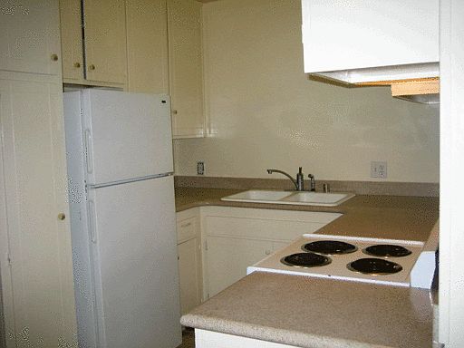 3rd image of 1575 Scott St APT 4