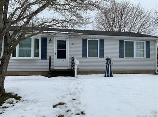 39 Maynard Rd, Old Saybrook, CT 06475