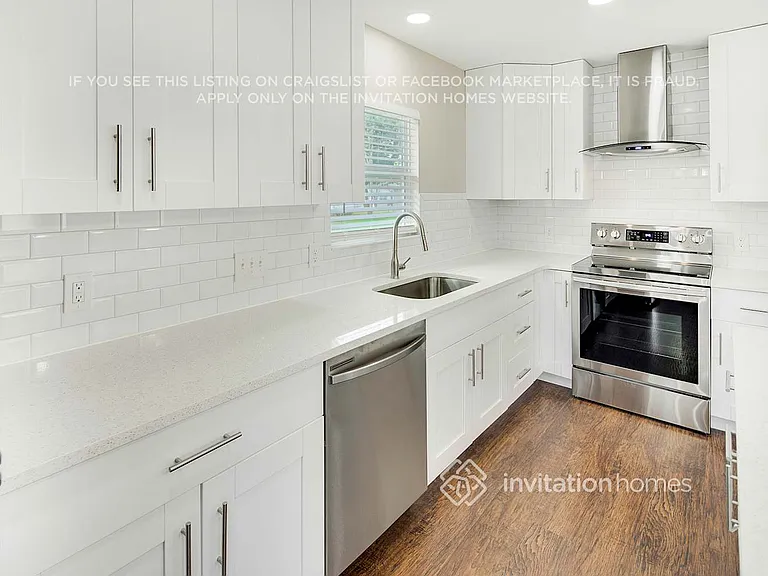 4240 Winedale Ln — Photo 14