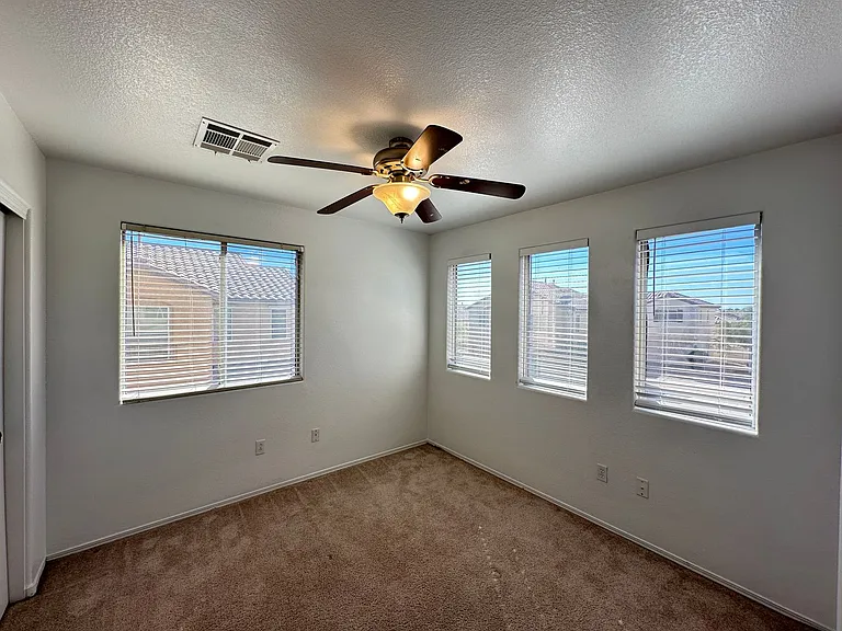 10452 Mihela Ave — Photo 11