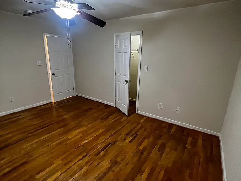 803 W Broad St #1 — Photo 14