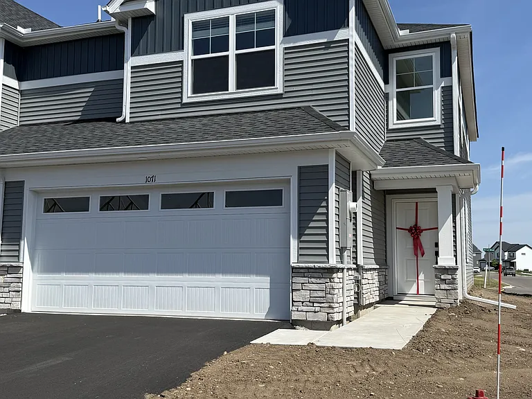 1071 Anmeadle Row — Photo 1