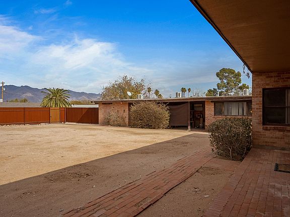 3rd image of 2230 E Spring St