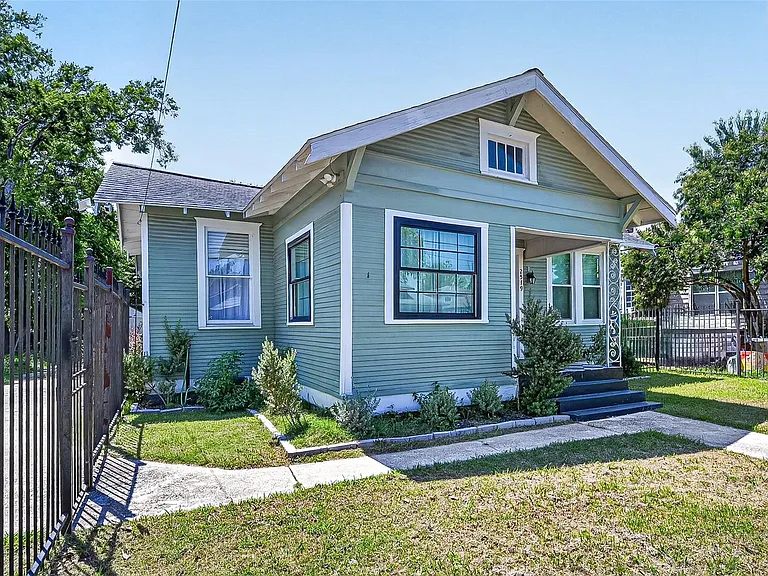 2519 Stevens St — Photo 2