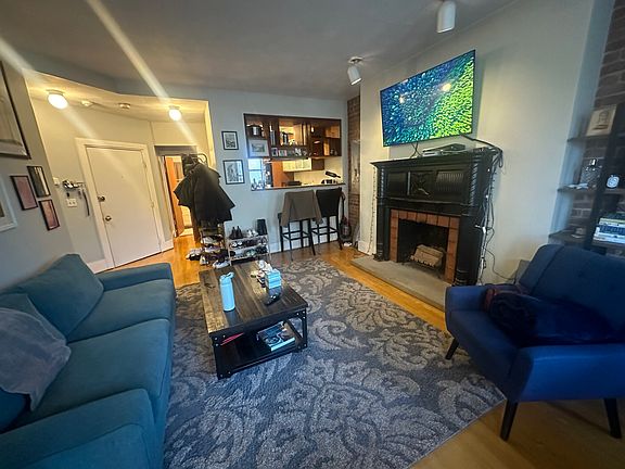 3rd image of 14 Westland Ave APT 2