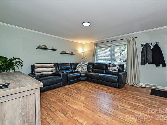 5th image of 6925 Glenmoor Dr
