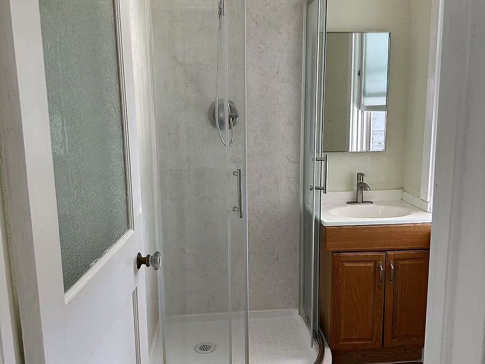 2nd image of 455 N 6th St #2