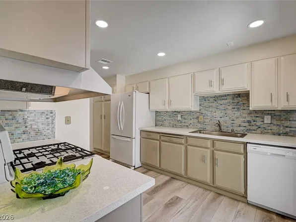 3141 Arville St, Las Vegas, NV 89102