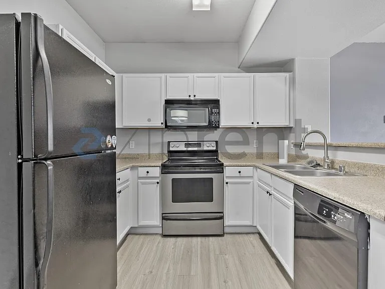 2030 Rancho Lake Dr — Photo 5