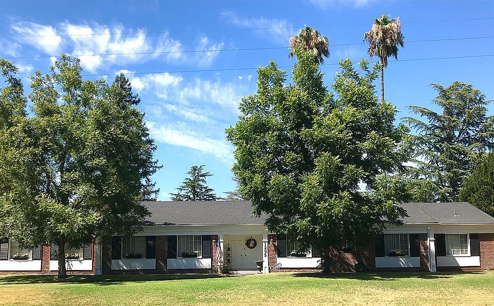 Front View 1295 Elkhorn Dr