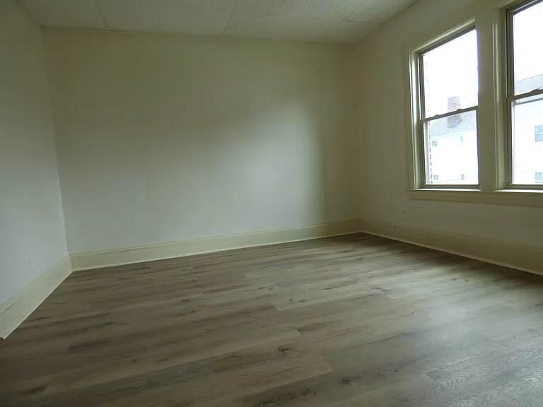 13705 Madison Ave #3 — Photo 5