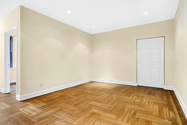 Rented by Anchor Associates | media 24