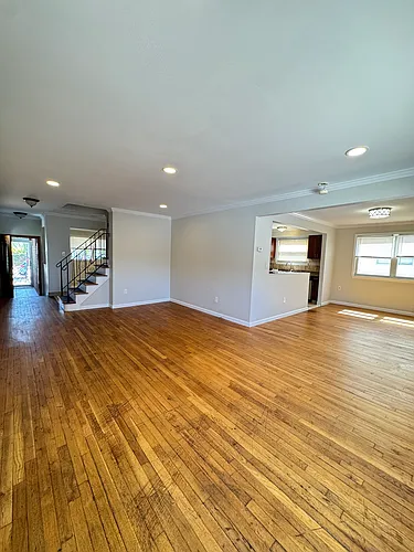 300 Jefferson Ave #1 Photo 1