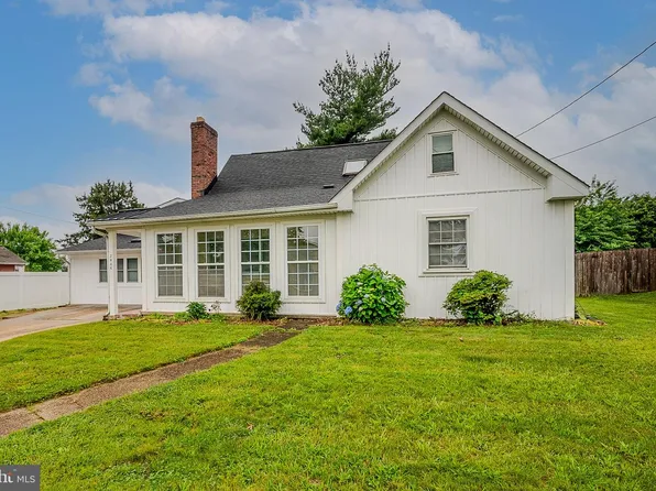 2406 Limestone Rd, Wilmington, DE 19808