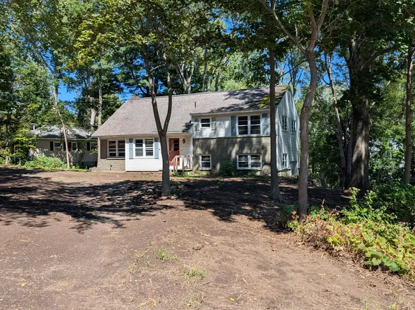 1030 Atateka Road, Schenectady, NY 12309