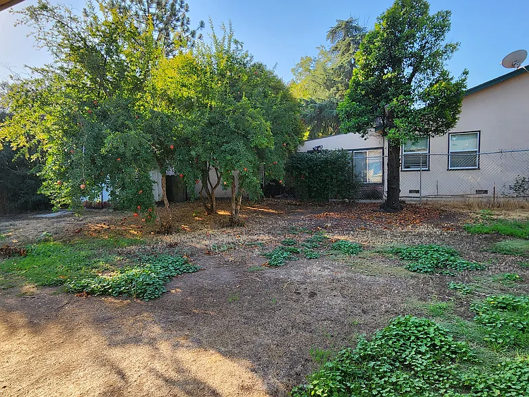 1218 S Watson St — Photo 48