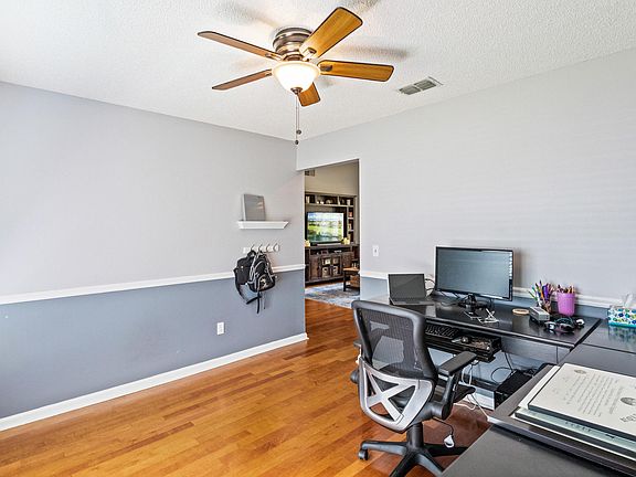 5th image of 4367 Battlecreek Ct W