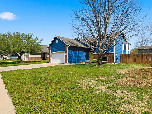 2nd image of 4044 Farmstead St