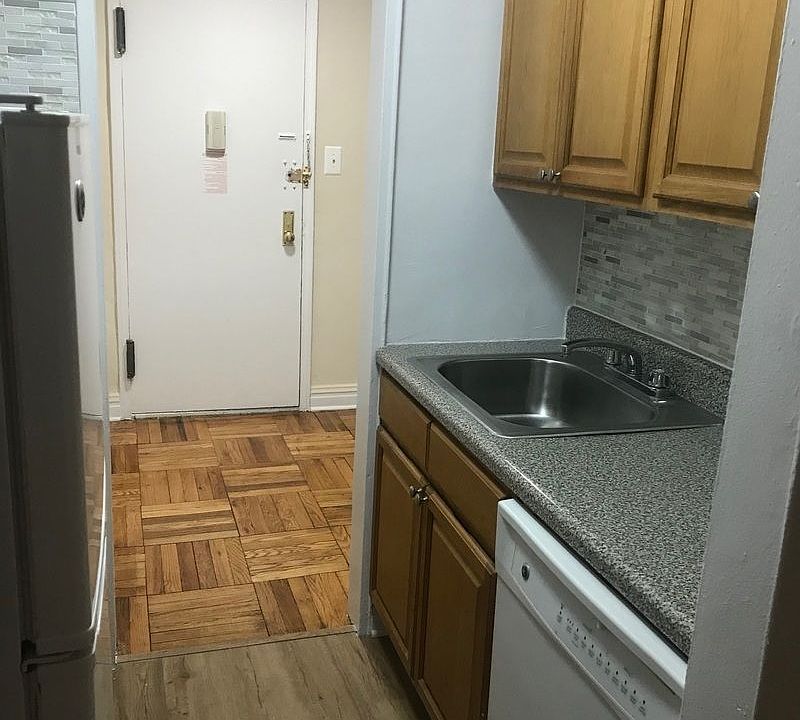 1st image of 102-20 67th Dr APT 203