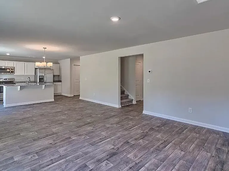 241 Bent Holly Dr — Photo 5