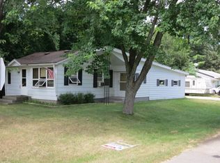 N2707 Lind Ln, Waupaca, WI 54981