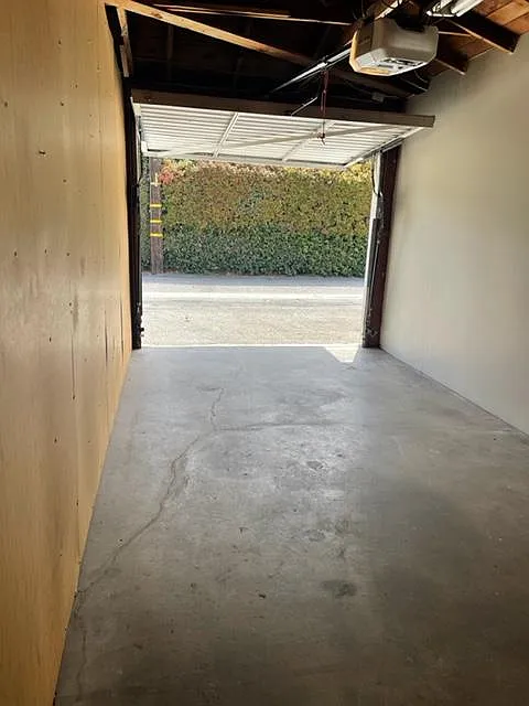 5465 Inglewood Blvd — Photo 4