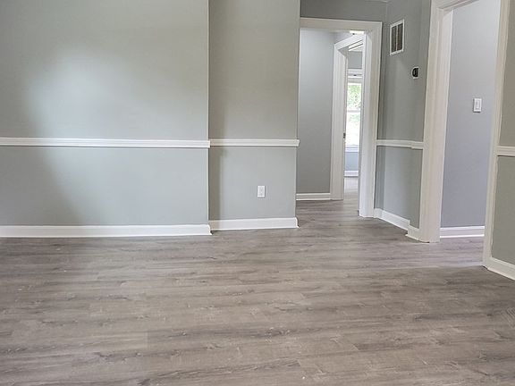 5th image of 8 Damon St