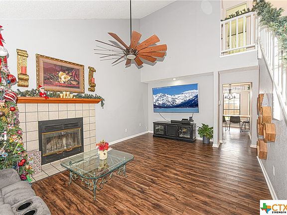 3rd image of 2405 Hemlock Dr