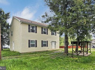 34 W Main St, Carlisle, PA 17015