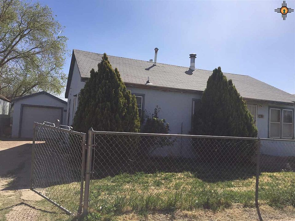 2nd image of 913 Davis St