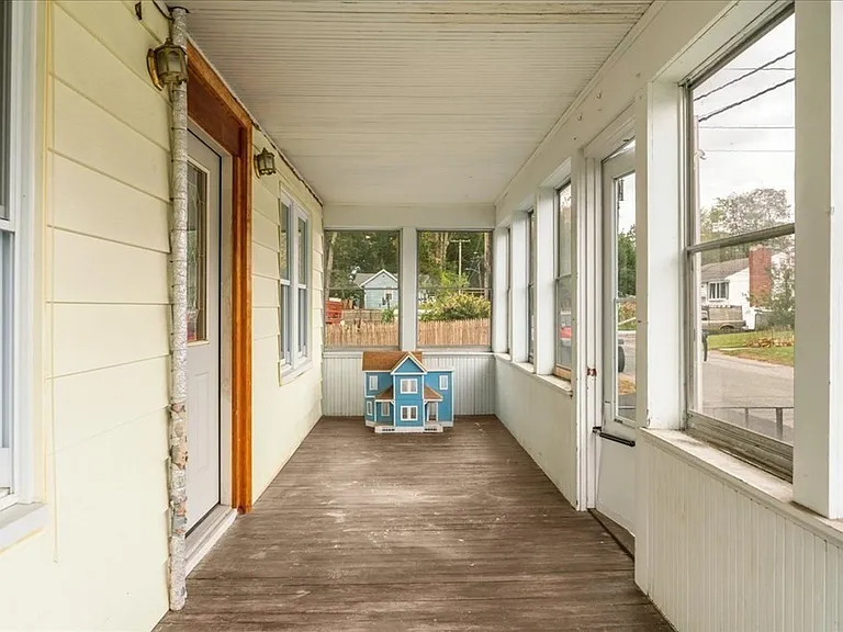 34 Julian Rd — Photo 19