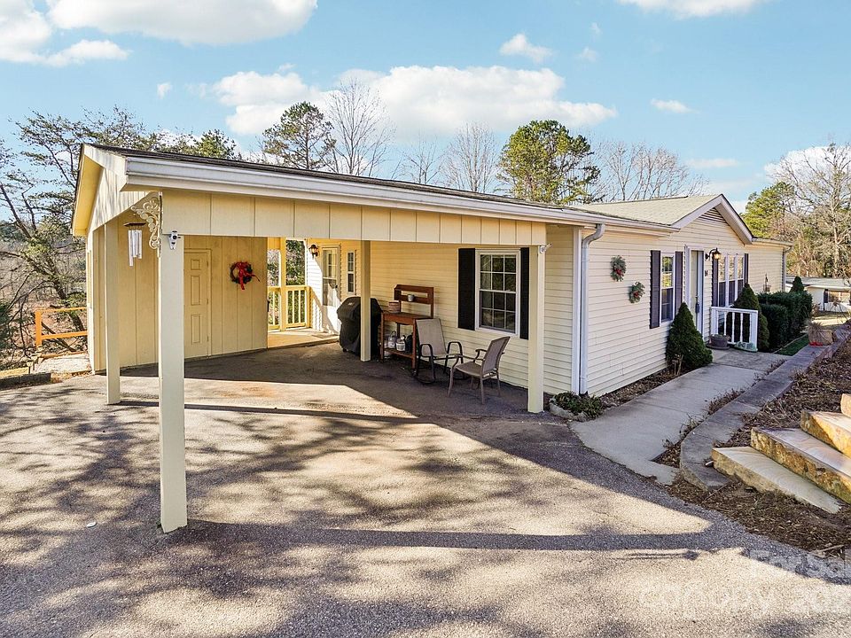 1st image of 204 Cranbrook Cir