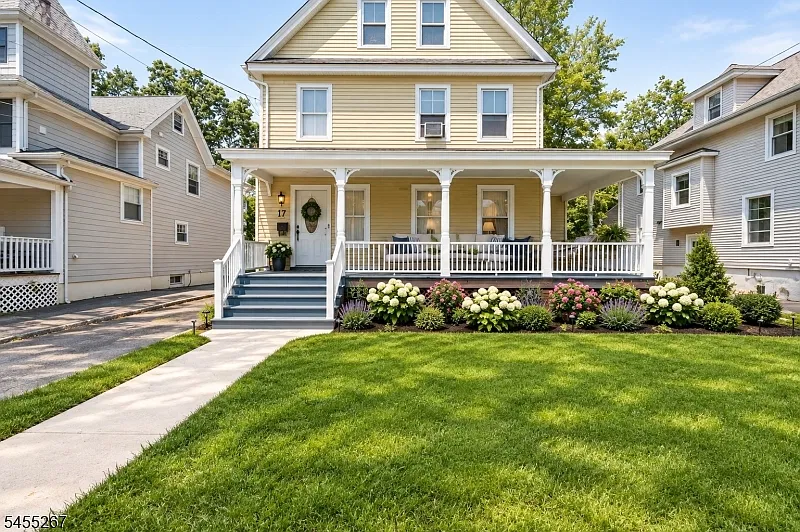 26 Hillside Ave