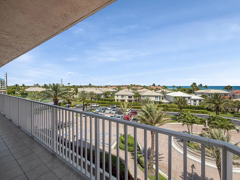 700 Ocean Royale Way #401 — Photo 9