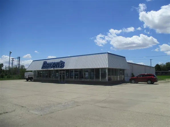 3010 Court St, Pekin, IL 61554