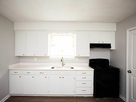 5th image of 8709 Duncan Dr