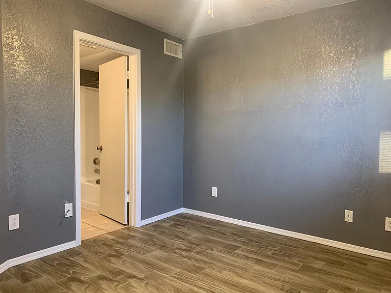 1810 E Blacklidge Dr #718 — Photo 15