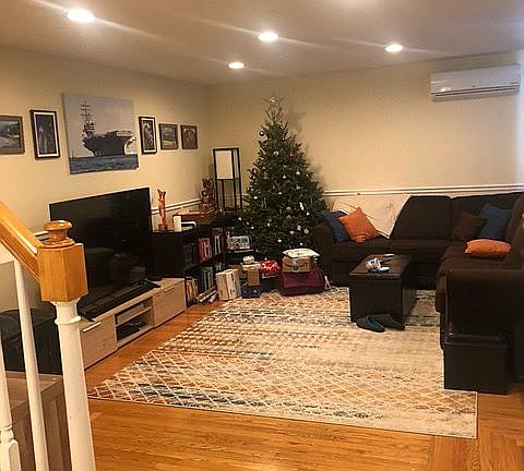 5th image of 283 Forest Ave